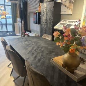 Eettafel visgraat zwart